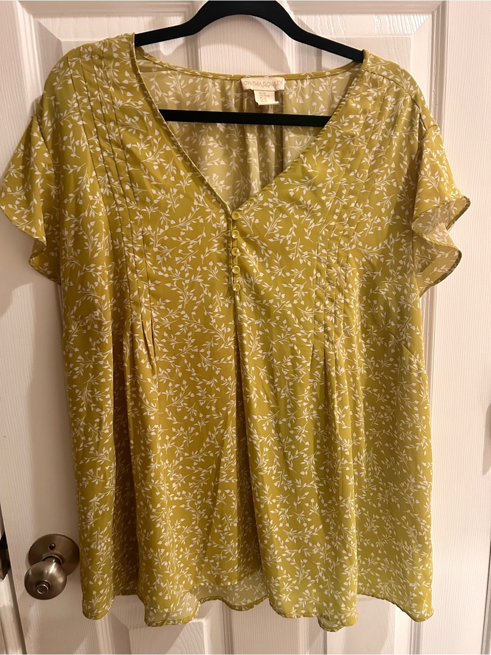 Cynthia Rowley Green White Floral V-Neck Flutter Sleeve Blouse
